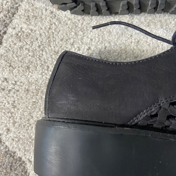 Eileen Fisher // Oath Platform Oxford Woven Leather Lace Up Shoe // Size 6 - Picture 6 of 11